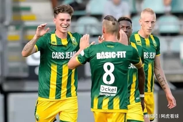 会面前显得 会面前显得