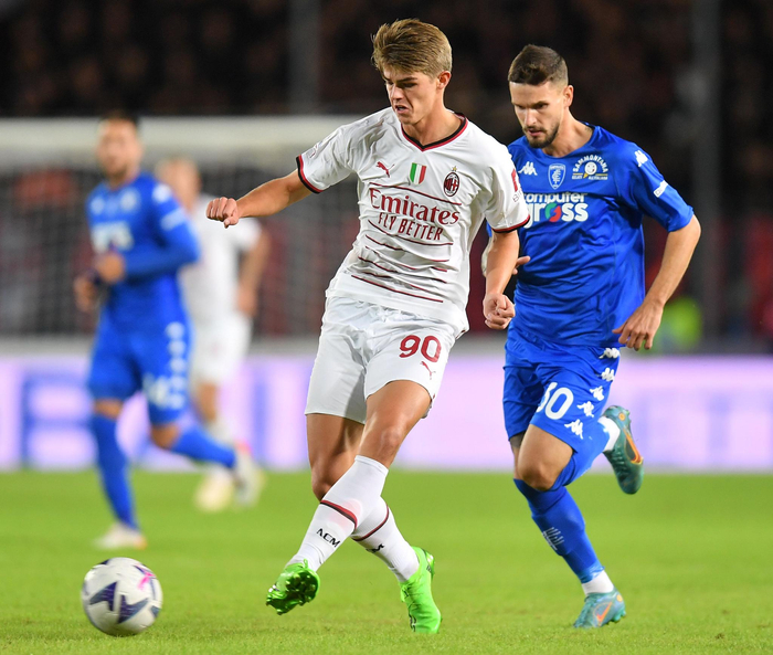 前沿的背身 前沿的背身